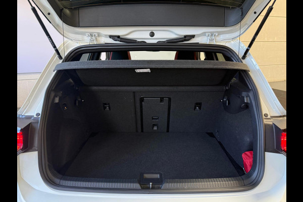 Volkswagen Golf 8.5 GTI Facelift 2.0 TSI 265PK PANO,IQ,HUD,Trekhaak