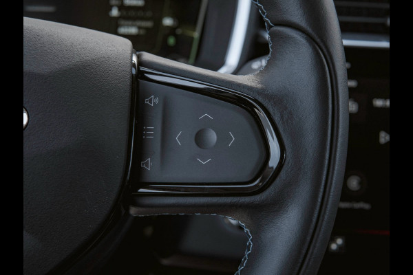 Lynk & Co 01 1.5 Black Edition Panoramadak|Trekhaak|Camera|ACC|Stoelverwarming|Navi|Carplay