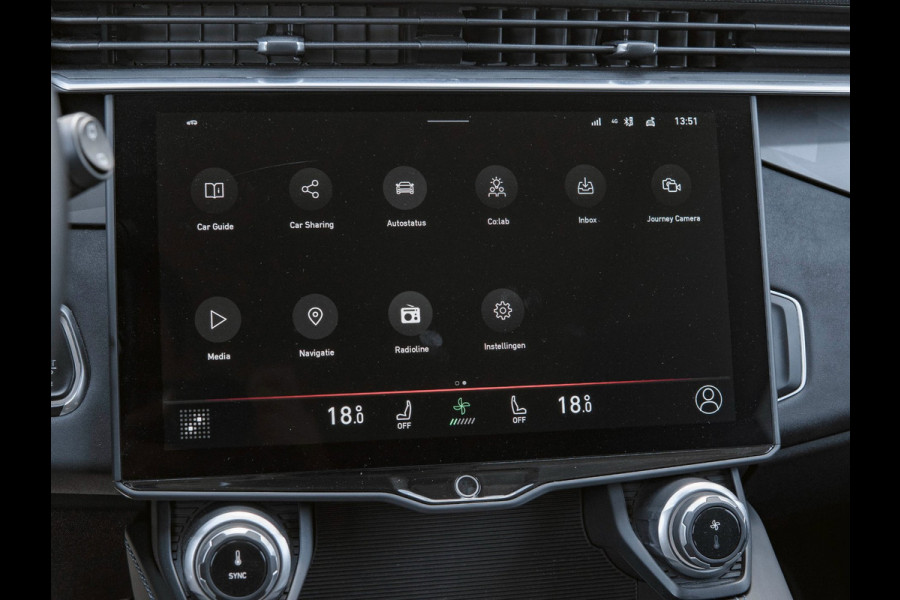 Lynk & Co 01 1.5 Black Edition Panoramadak|Trekhaak|Camera|ACC|Stoelverwarming|Navi|Carplay