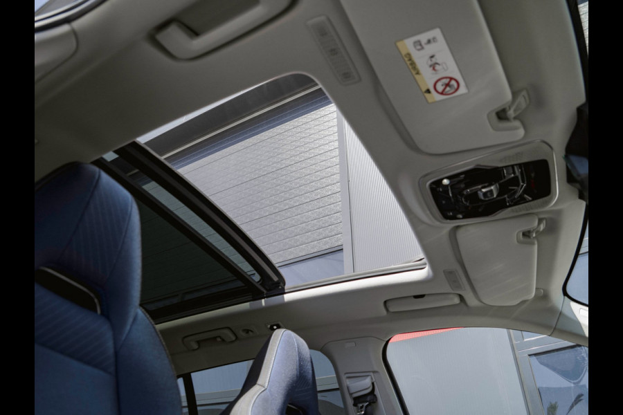 Lynk & Co 01 1.5 Black Edition Panoramadak|Trekhaak|Camera|ACC|Stoelverwarming|Navi|Carplay
