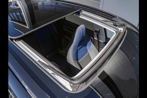 Lynk & Co 01 1.5 Black Edition Panoramadak|Trekhaak|Camera|ACC|Stoelverwarming|Navi|Carplay