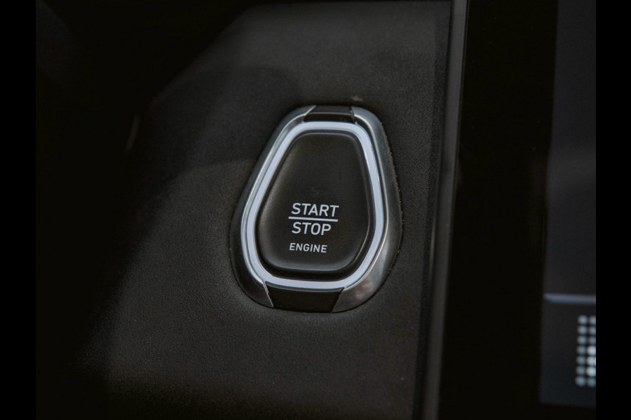 Lynk & Co 01 1.5 Black Edition Panoramadak|Trekhaak|Camera|ACC|Stoelverwarming|Navi|Carplay