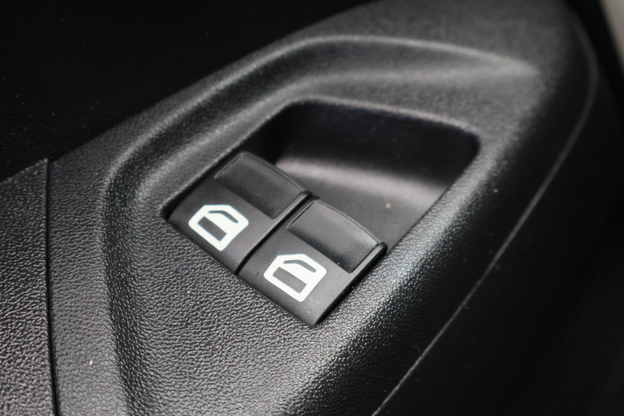 Peugeot 108 1.0 e-VTi Active 5-Deurs, Airco, Cruise, Bluetooth, Elektrisch Pakket, Radio
