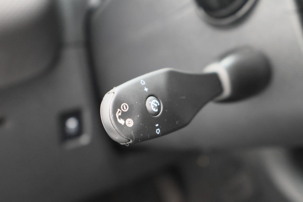 Peugeot 108 1.0 e-VTi Active 5-Deurs, Airco, Cruise, Bluetooth, Elektrisch Pakket, Radio