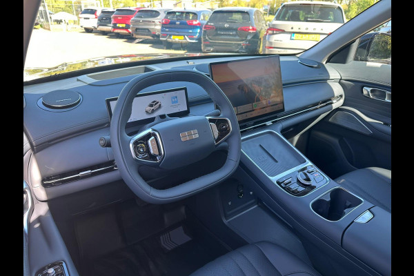 GEELY Starray EM-i 1.5 Max+ | Panorama | Stoelen voor & achter verwarmd | Memory Seats | 360 Camera | 19 Inch LMV | 136km elektrisch bereik