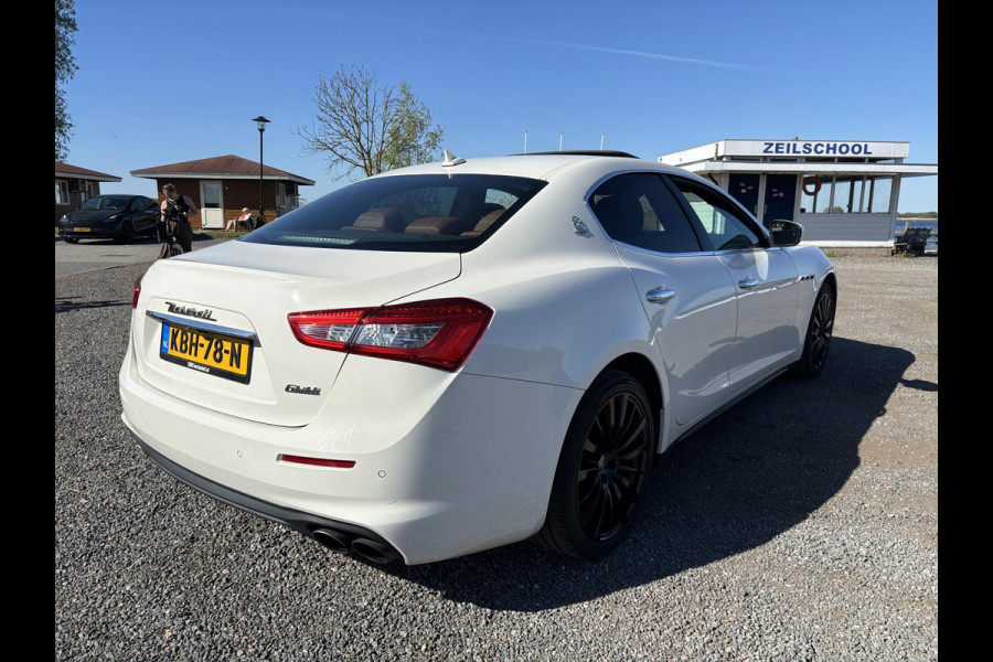 Maserati Ghibli S GranLusso 3.0 V6 Twin Turbo 411 pk