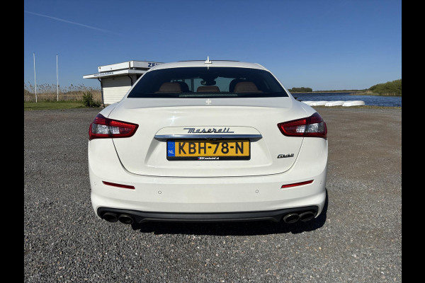Maserati Ghibli S GranLusso 3.0 V6 Twin Turbo 411 pk
