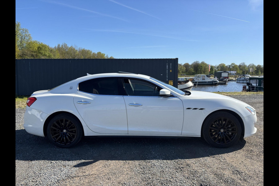 Maserati Ghibli S GranLusso 3.0 V6 Twin Turbo 411 pk