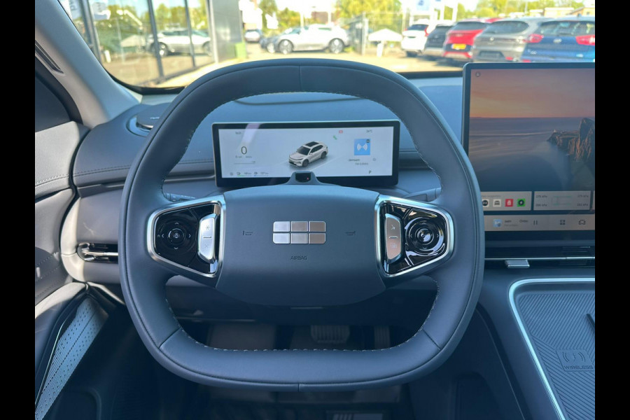 GEELY Starray EM-i 1.5 Max+ | Panorama | Stoelen voor & achter verwarmd | Memory Seats | 360 Camera | 19 Inch LMV | 136km elektrisch bereik