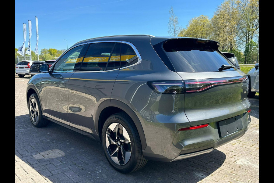 GEELY E5 Pro+ 68 kWh | Stoelverwarming & verkoeling | Warmtepomp | 360 Camera | Parkeersensoren |