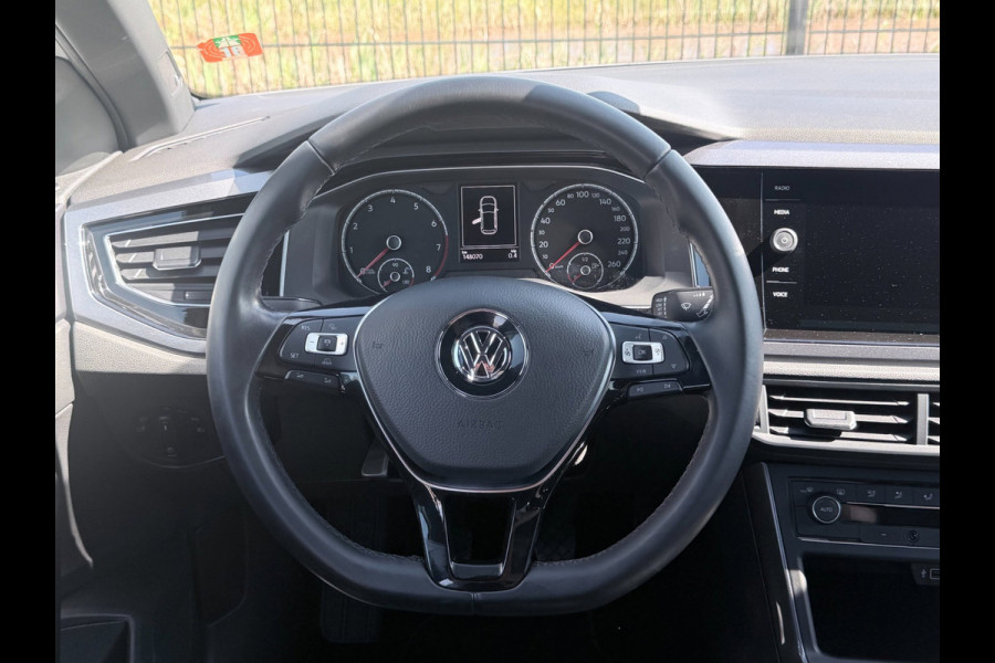 Volkswagen Polo 1.0 TSI Highline | Camera | PDC | Carplay | Half-leder