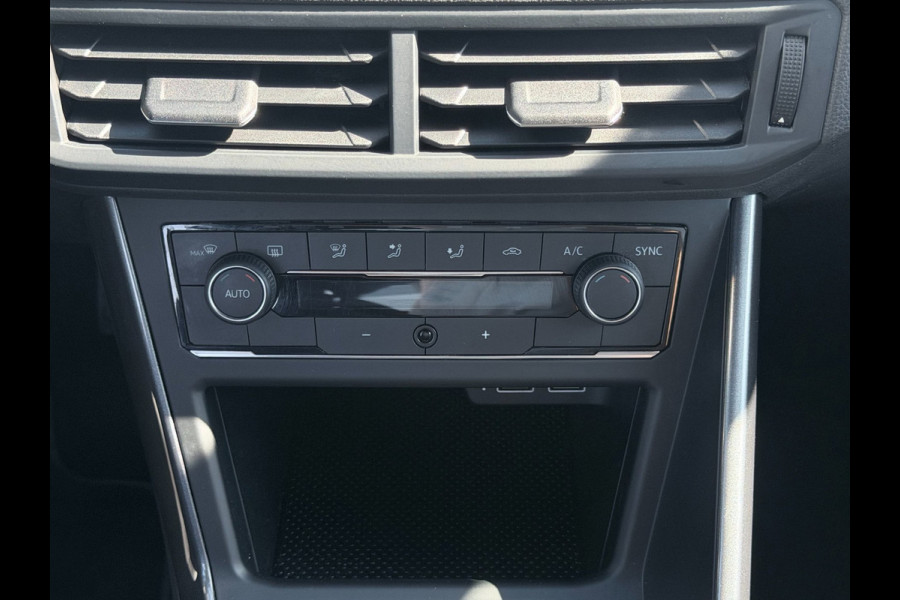 Volkswagen Polo 1.0 TSI Highline | Camera | PDC | Carplay | Half-leder