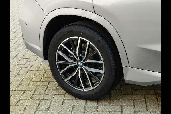 BMW X1 sDrive18i M-Sport - Camera - LED - Comfort Acces - Stoelverwarming