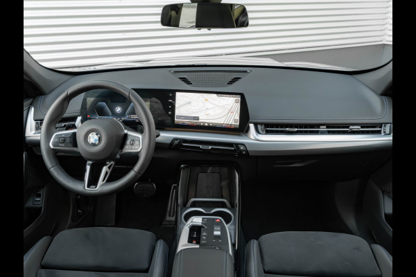 BMW X1 sDrive18i M-Sport - Camera - LED - Comfort Acces - Stoelverwarming