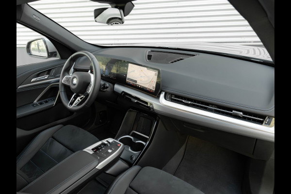 BMW X1 sDrive18i M-Sport - Camera - LED - Comfort Acces - Stoelverwarming