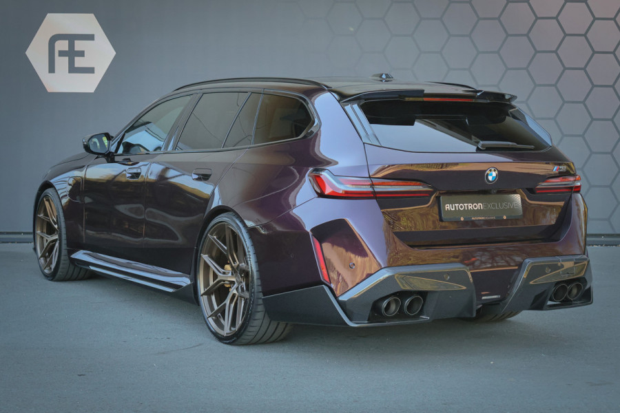 BMW M5-serie Touring M5 TOURING | AKRAPOVIC | VOSSEN VELGEN | KERAMISCH | FULL KLEUREN PPF | FULL CARBON EXTERIEUR M PERFORMANCE | 360 CAMERA | ACC |
