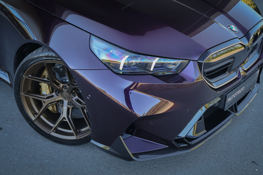 BMW M5-serie Touring M5 TOURING | AKRAPOVIC | VOSSEN VELGEN | KERAMISCH | FULL KLEUREN PPF | FULL CARBON EXTERIEUR M PERFORMANCE | 360 CAMERA | ACC |