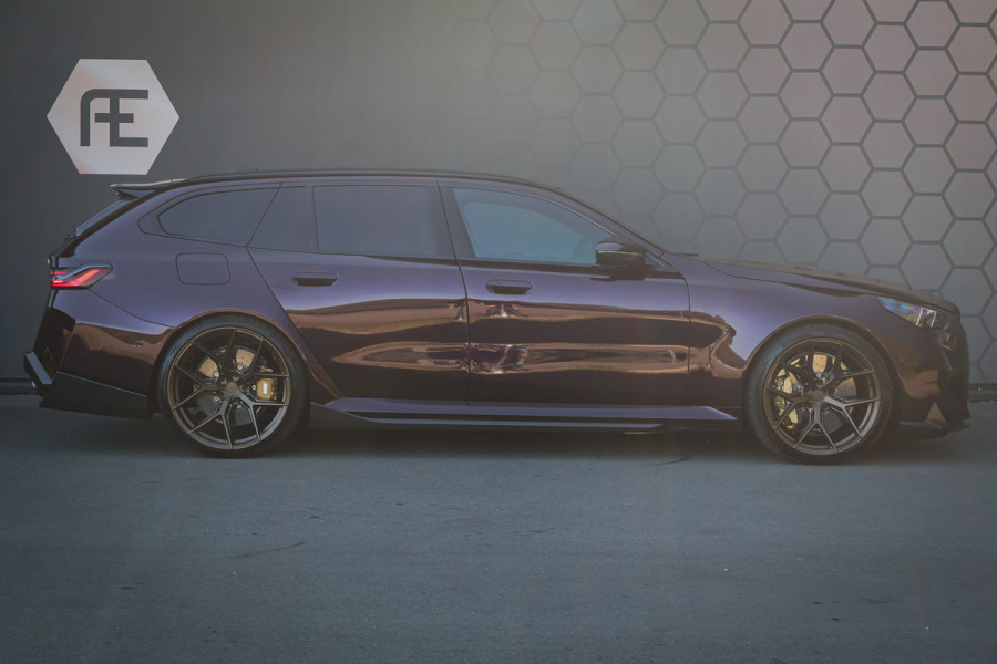 BMW M5-serie Touring M5 TOURING | AKRAPOVIC | VOSSEN VELGEN | KERAMISCH | FULL KLEUREN PPF | FULL CARBON EXTERIEUR M PERFORMANCE | 360 CAMERA | ACC |