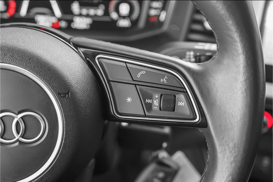 Audi A1 Sportback 30 TFSI S Edition Parkeerhulp Camera CarPlay