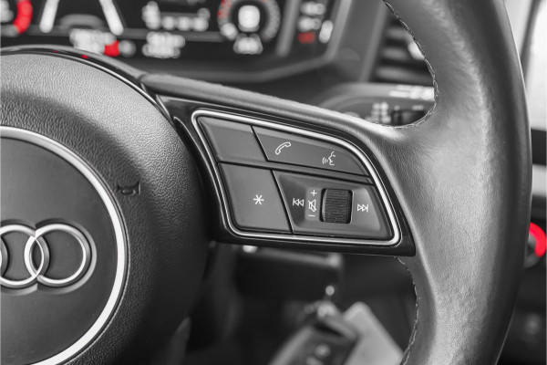Audi A1 Sportback 30 TFSI S Edition Parkeerhulp Camera CarPlay