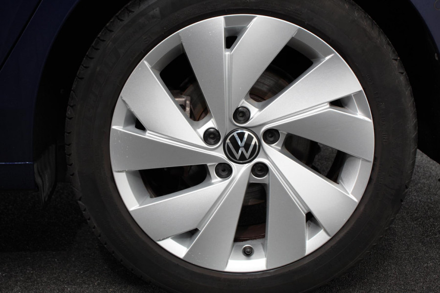 Volkswagen Golf 1.5 eTSI DSG Style 150 Pk Adaptive Cruise Control Camera Stoel/Stuurverwarming Navigatie Digital Cockpit Massage/Memory Bestuurderstoel