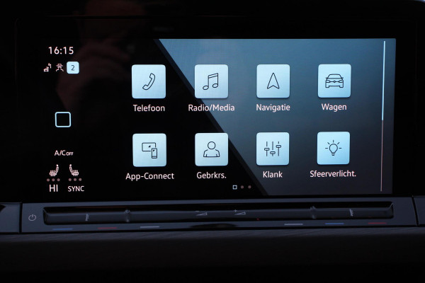 Volkswagen Golf 1.5 eTSI DSG Style 150 Pk Adaptive Cruise Control Camera Stoel/Stuurverwarming Navigatie Digital Cockpit Massage/Memory Bestuurderstoel