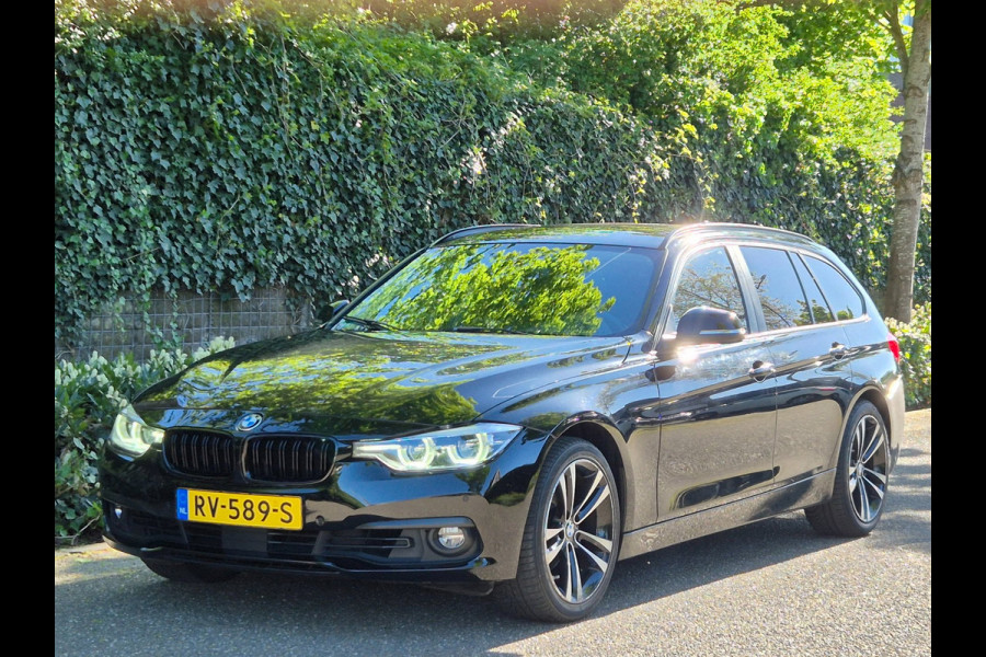 BMW 3 Serie Touring 320i LCI Apple CarPlay Adaptieve Cruise Camera Sport Stoelen KeyLess Lm Velgen Corporate Lease Executive