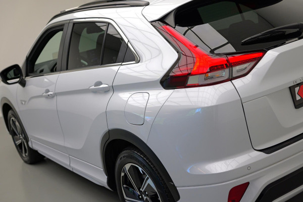 Mitsubishi Eclipse Cross 2.4 PHEV Instyle |Pano|HUD|Leder|360|Trekhaak|