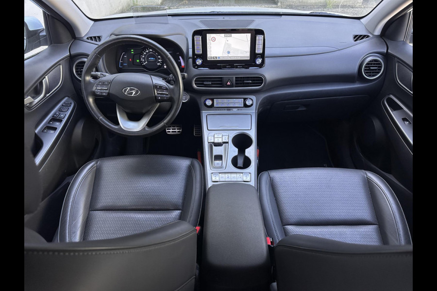 Hyundai Kona EV Premium 64 kWh | SOH: 96,8% | Leder | LED | Camera | Blindspot | Lage km-stand! |