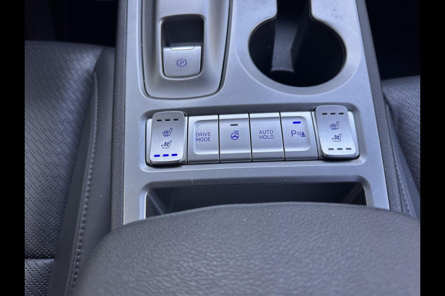 Hyundai Kona EV Premium 64 kWh | SOH: 96,8% | Leder | LED | Camera | Blindspot | Lage km-stand! |