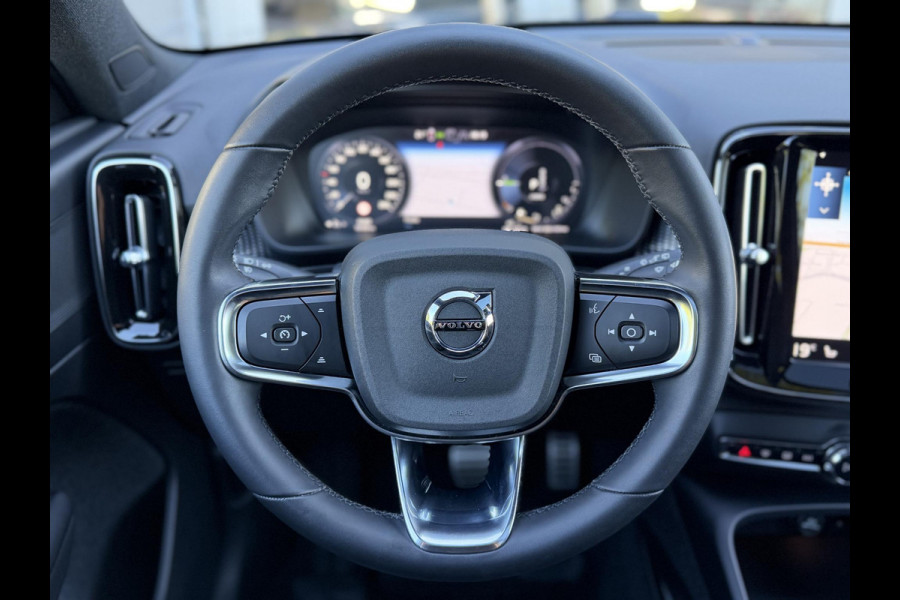 Volvo XC40 1.5 T4 210PK Recharge R-Design |Pano|Leer|Winterpakket|Cam|20"