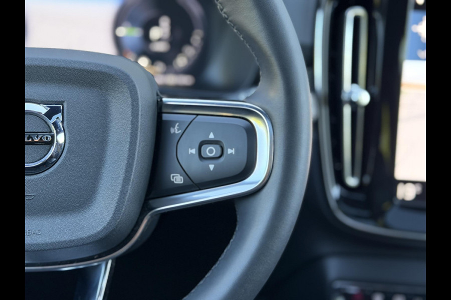 Volvo XC40 1.5 T4 210PK Recharge R-Design |Pano|Leer|Winterpakket|Cam|20"