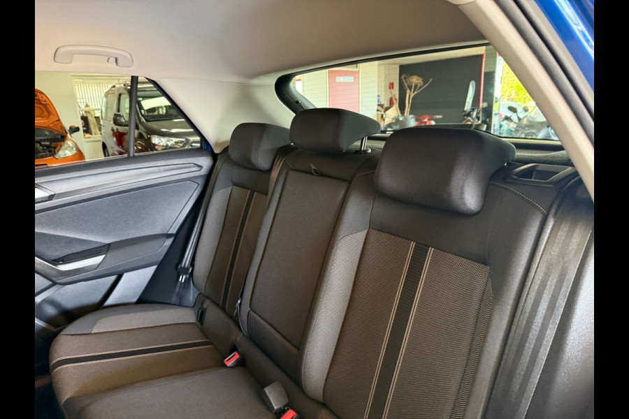 Volkswagen T-Roc 1.0 TSI Style Business | Sensoren | Navigatie
