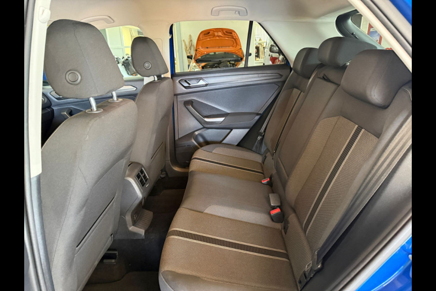 Volkswagen T-Roc 1.0 TSI Style Business | Sensoren | Navigatie