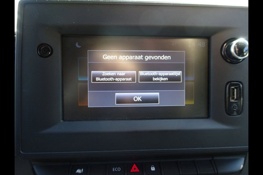 Renault Master T35 2.3 dCi 135 PK L2H2 GROOT NAVI AIRCO TREKHAAK ZEER MOOI