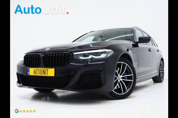 BMW 5 Serie Touring 530e M Sport Shadow Line | Panoramadak | Trekhaak | Keyless | Sportstuur | Sfeerlicht | Camera | LED | Carplay