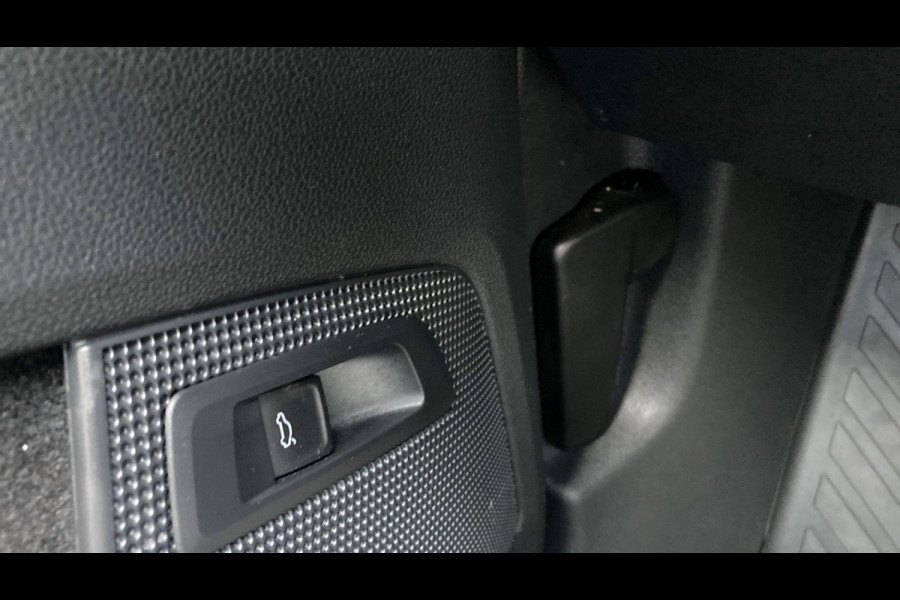 Škoda Kodiaq 1.5 TSI DSG Sportline Business | Trekhaak | Matrix-LED | Camera | Navi | Memory