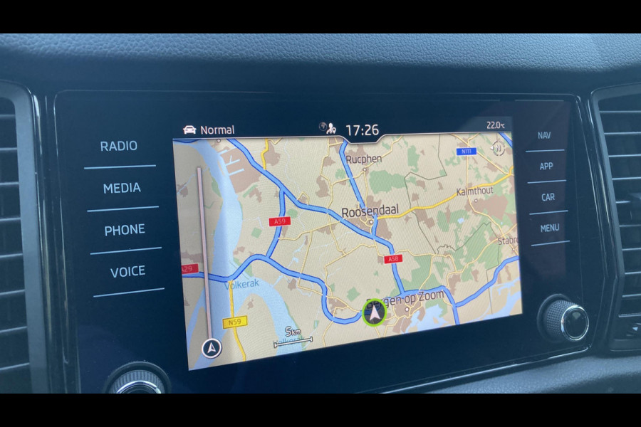 Škoda Kodiaq 1.5 TSI DSG Sportline Business | Trekhaak | Matrix-LED | Camera | Navi | Memory