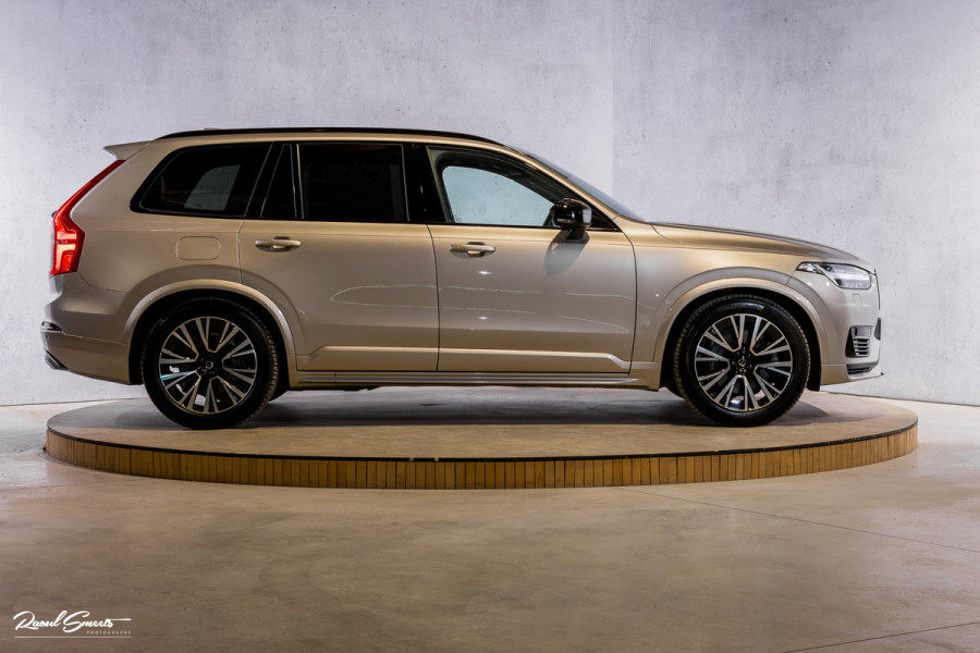 Volvo XC90 2.0 T8 Recharge AWD Ultimate Dark long Range Luchtvering | Bowers&Wilkins | Zwenkbare trekhaak | Panorama dak | Stoelverkoeling + massage |