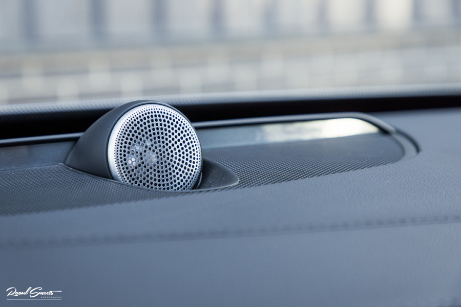 Volvo XC90 2.0 T8 Recharge AWD Ultimate Dark long Range Luchtvering | Bowers&Wilkins | Zwenkbare trekhaak | Panorama dak | Stoelverkoeling + massage |