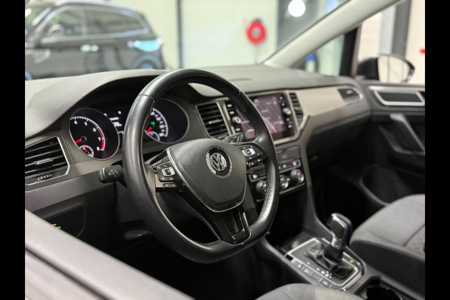 Volkswagen Golf Sportsvan 1.0 TSI Highline Aut. | Trekhaak | ACC | LED | Camera