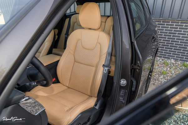 Volvo XC60 2.0 T8 Plug-in hybrid AWD Ultimate Dark Long Range | Adaptieve cruise | Panorama dak | Memory | Stoelmassage + verkoeling |
