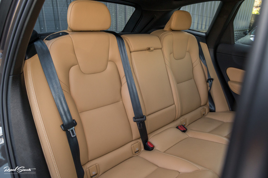 Volvo XC60 2.0 T8 Plug-in hybrid AWD Ultimate Dark Long Range | Adaptieve cruise | Panorama dak | Memory | Stoelmassage + verkoeling |