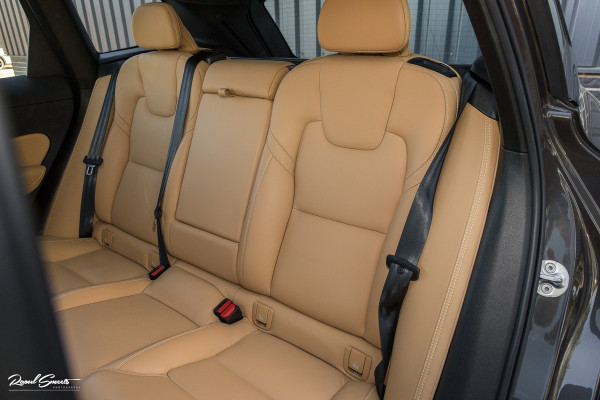 Volvo XC60 2.0 T8 Plug-in hybrid AWD Ultimate Dark Long Range | Adaptieve cruise | Panorama dak | Memory | Stoelmassage + verkoeling |