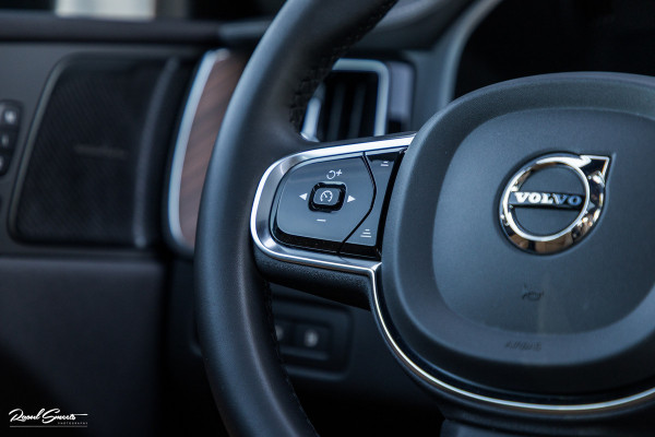 Volvo XC60 2.0 T8 Plug-in hybrid AWD Ultimate Dark Long Range | Adaptieve cruise | Panorama dak | Memory | Stoelmassage + verkoeling |