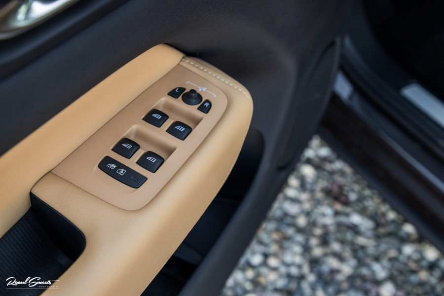 Volvo XC60 2.0 T8 Plug-in hybrid AWD Ultimate Dark Long Range | Adaptieve cruise | Panorama dak | Memory | Stoelmassage + verkoeling |