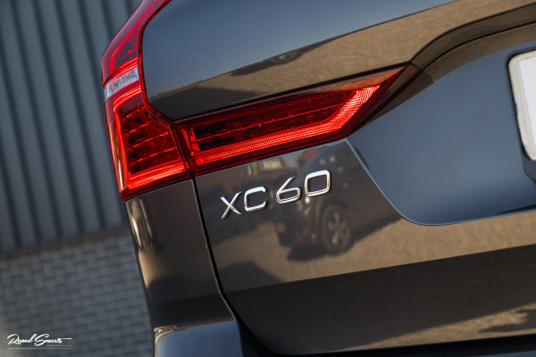 Volvo XC60 2.0 T8 Plug-in hybrid AWD Ultimate Dark Long Range | Adaptieve cruise | Panorama dak | Memory | Stoelmassage + verkoeling |
