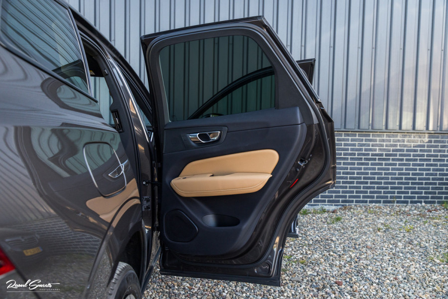 Volvo XC60 2.0 T8 Plug-in hybrid AWD Ultimate Dark Long Range | Adaptieve cruise | Panorama dak | Memory | Stoelmassage + verkoeling |