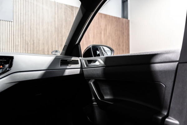 Volkswagen Taigo 1.5 TSI R-Line IQ DSG PANO CAMERA