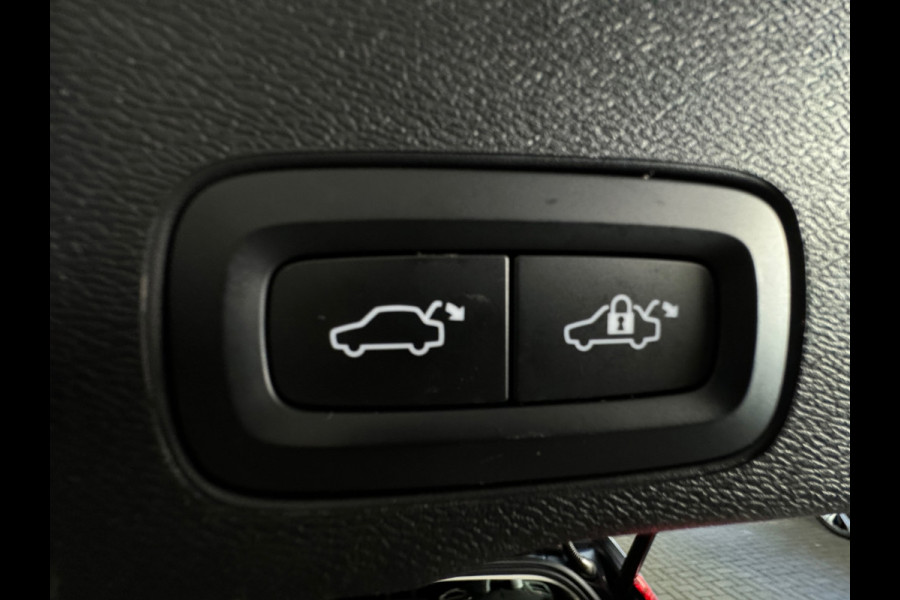 Volvo XC60 2.0 T6 Plug-in hybrid AWD Inscription Pano|Keyless